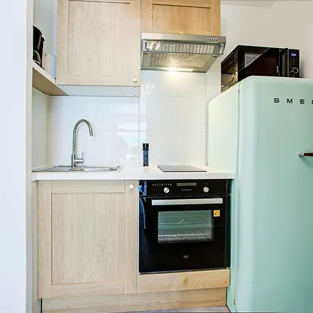 T2 Moderne Avec Terrasse Clim Parking Et Wifi - 4alb3